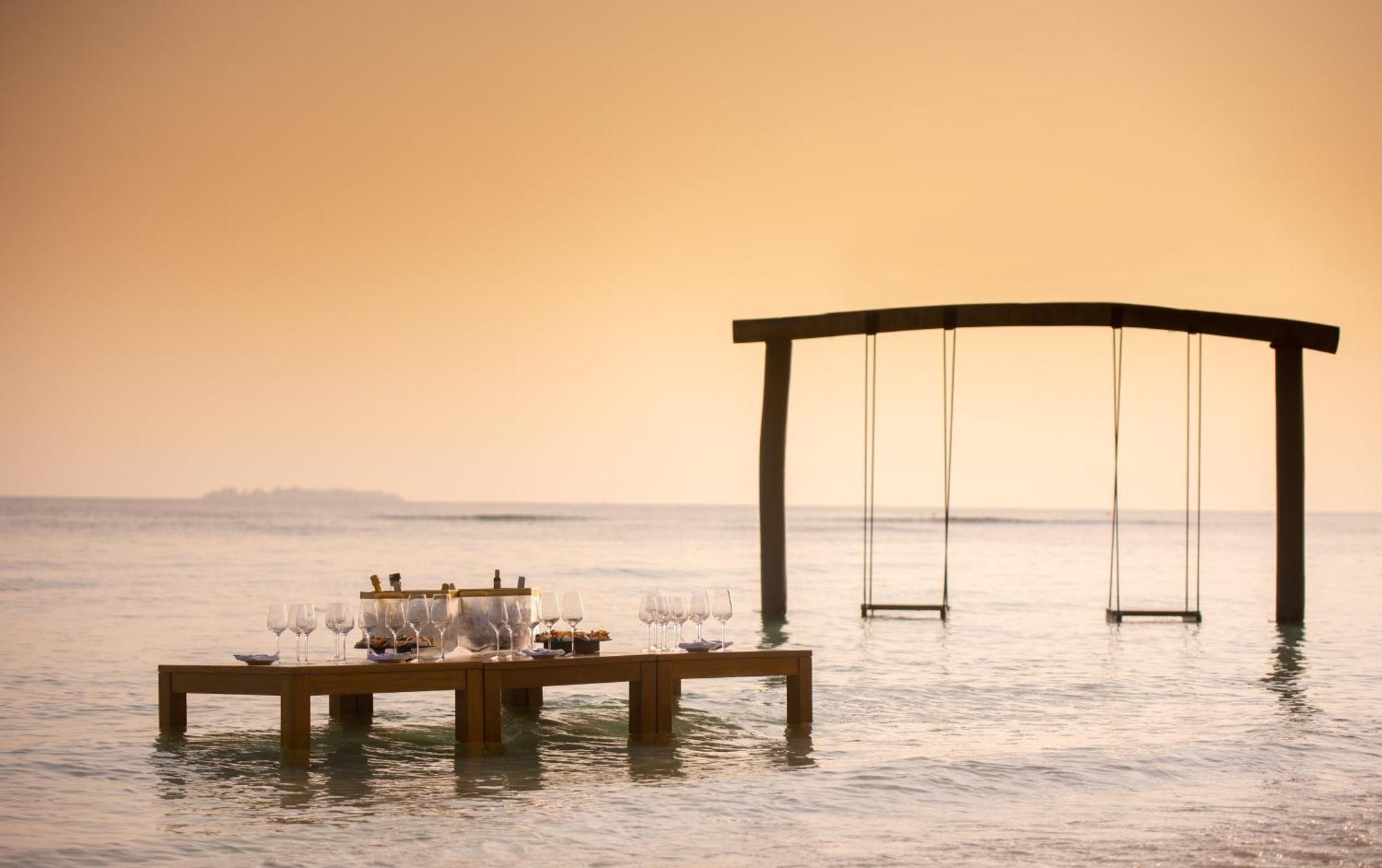 เมอเวนปิค รีสอร์ต คูเรทิวารุ มัลดีฟส์ Hotel Kuredhivaru ภายนอก รูปภาพ